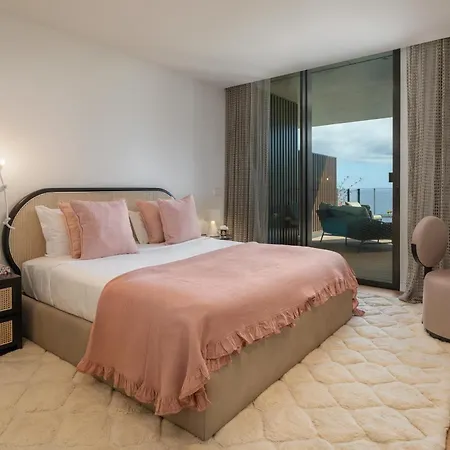 Savoy Monumentalis Viii By An Island Apartman