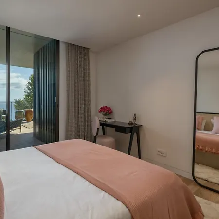 Savoy Monumentalis Viii By An Island Apartman *